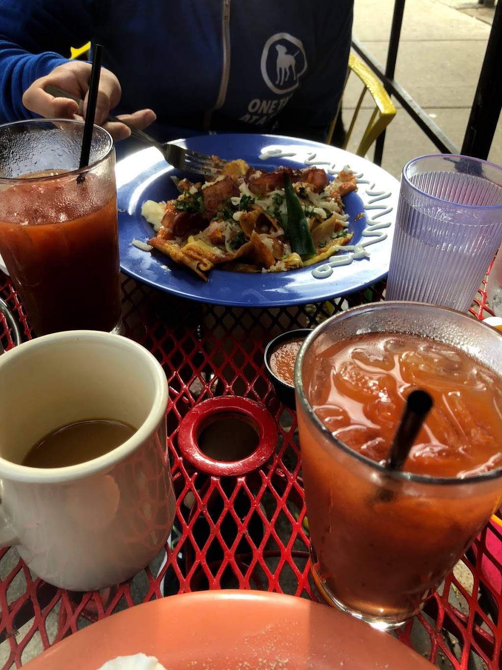 Kitschn on Roscoe | restaurant | 2005 W Roscoe St, Chicago, IL 60618, USA | 7732487372 OR +1 773-248-7372