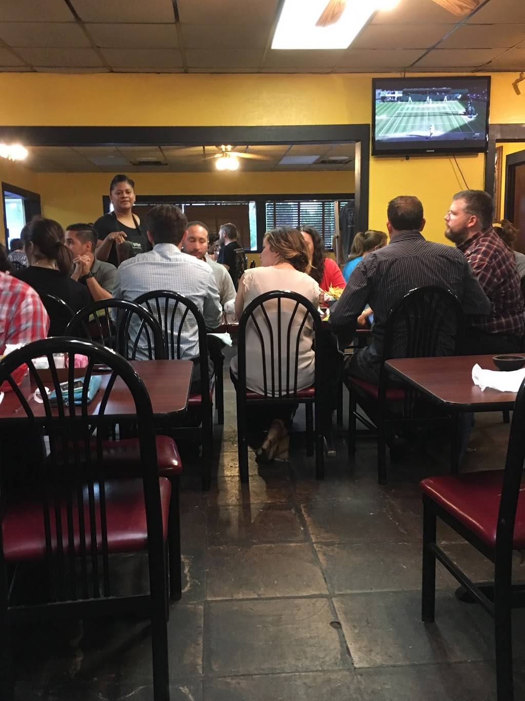 Acambaro Restaurant | restaurant | 301 S Walton Blvd, Bentonville, AR 72712, USA | 4794648171 OR +1 479-464-8171