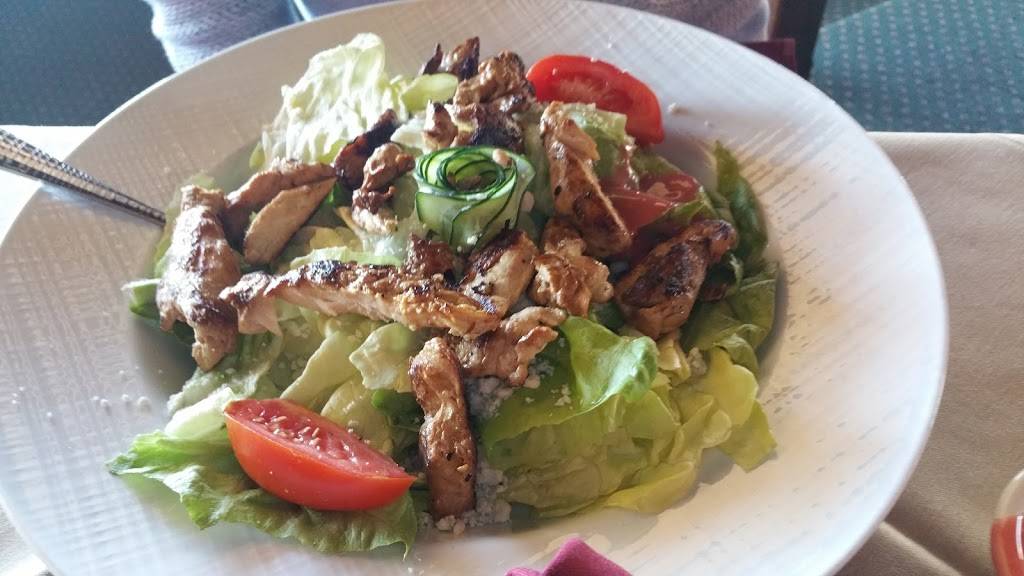 The Pines Lakefront | restaurant | 350 Alden Rd, Big Bear Lake, CA 92315, USA | 9098665400 OR +1 909-866-5400