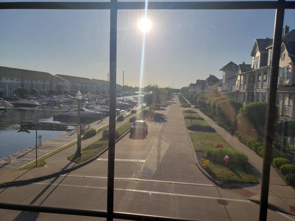 The Shipyards | restaurant | 500 Shipyard Way, Lorain, OH 44052, USA | 4402308481 OR +1 440-230-8481