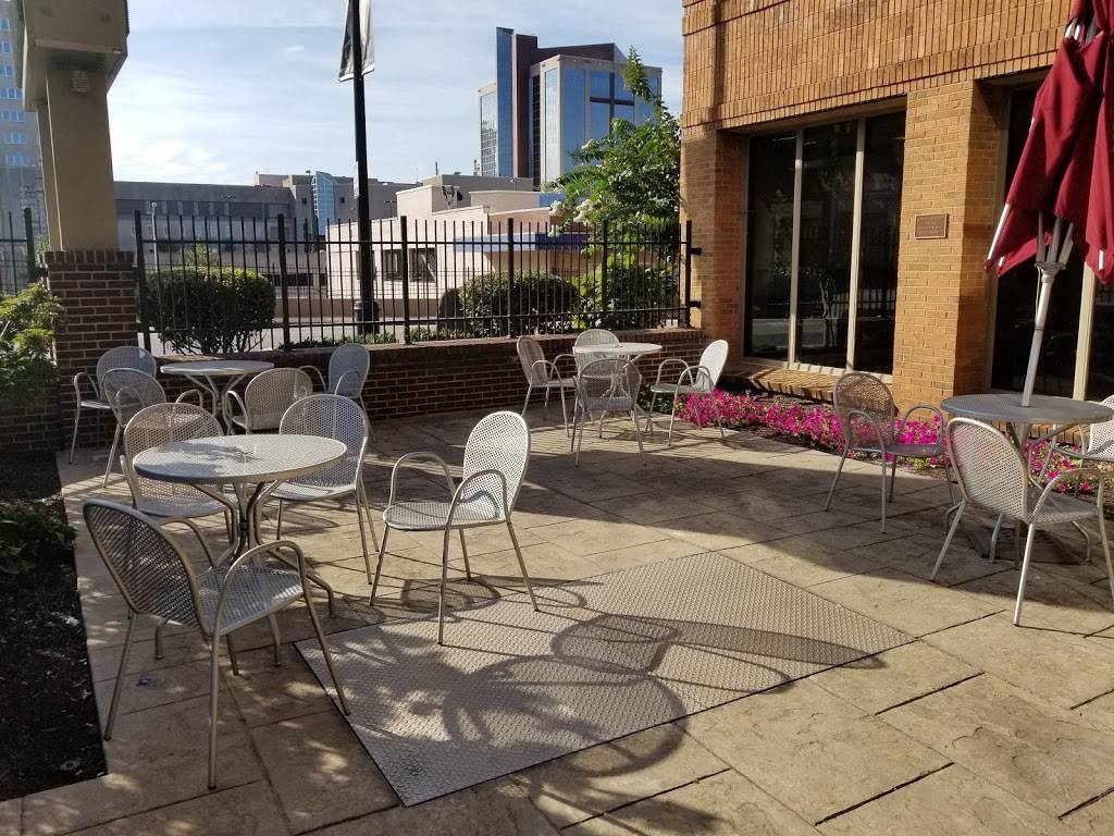 Smoothie King | meal delivery | Downtown YMCA, 1000 Church St, Nashville, TN 37203, USA | 8005774200 OR +1 800-577-4200