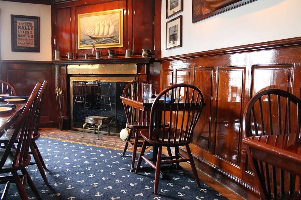 Black Cat Tavern | restaurant | 165 Ocean St, Hyannis, MA 02601, USA | 5087781233 OR +1 508-778-1233