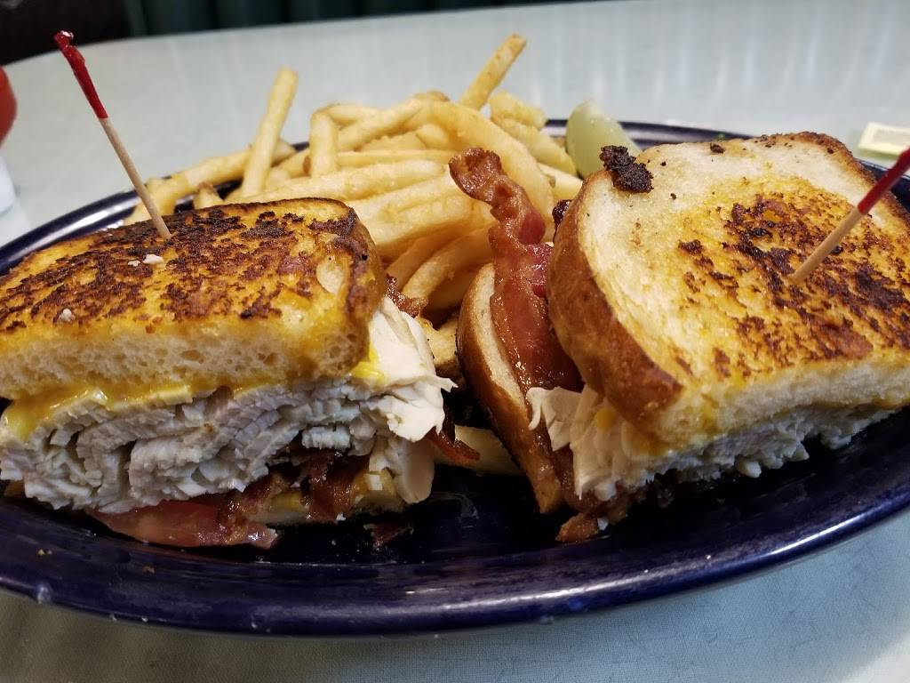 Peppertree Cafe | restaurant | 1020 E Rte 66, Glendora, CA 91740, USA | 6269149741 OR +1 626-914-9741