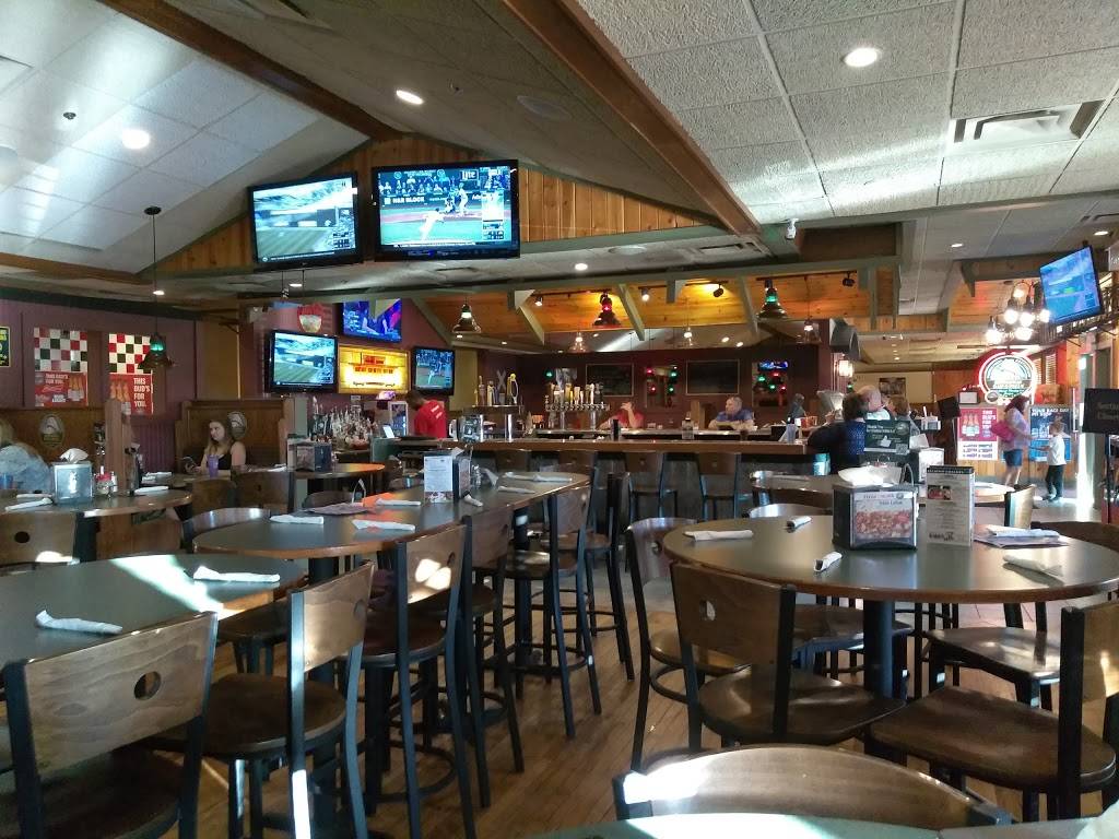 Broadway Bar & Pizza | restaurant | 4144 US-52, Rochester, MN 55901, USA | 5072084111 OR +1 507-208-4111