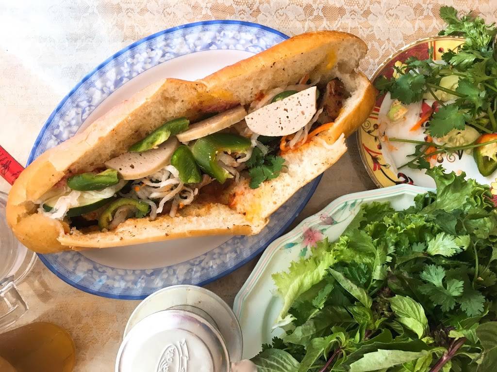 Huong Vietnamese Restaurant | restaurant | 1270 Morse Rd, Columbus, OH 43229, USA | 6148250303 OR +1 614-825-0303