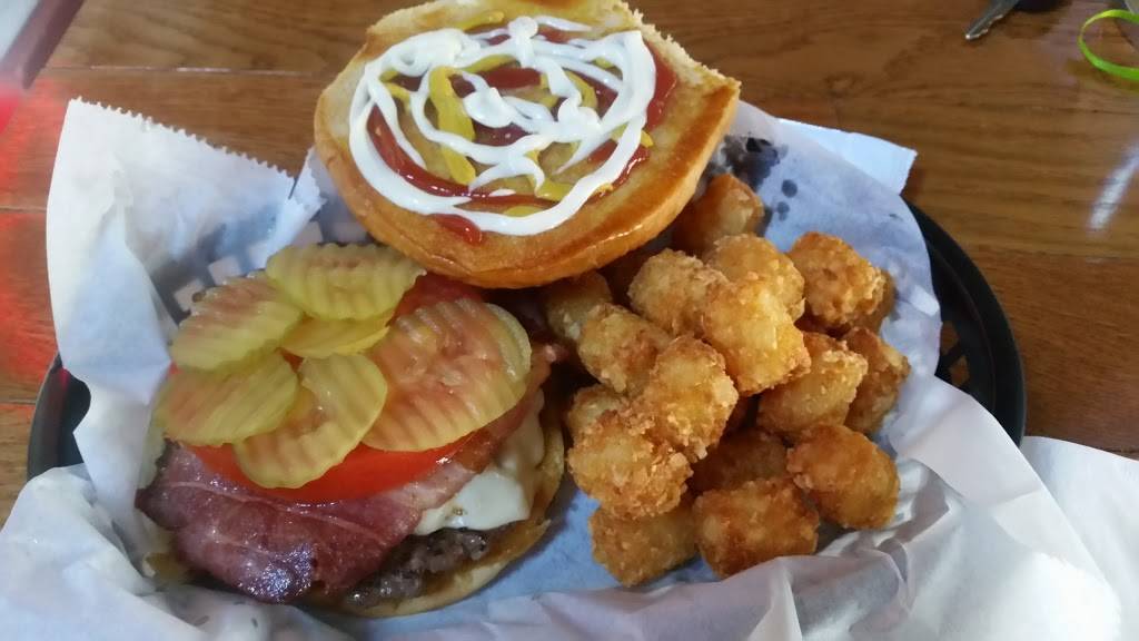 The Back Porch | restaurant | 103 2nd Ave NW, Winchester, TN 37398, USA | 9313272203 OR +1 931-327-2203