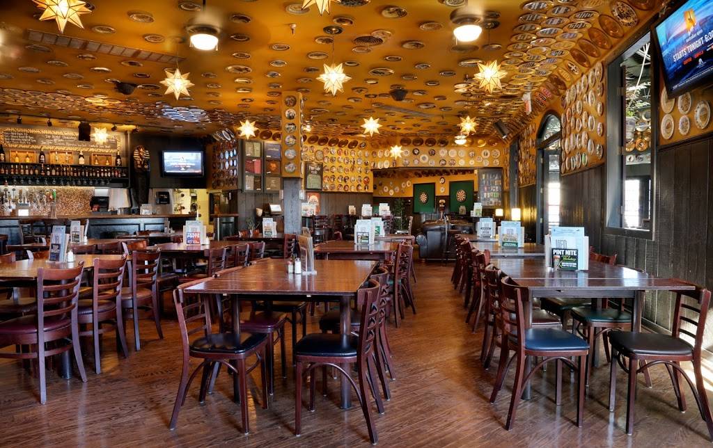 Flying Saucer Draught Emporium | restaurant | 14999 Montfort Dr, Dallas, TX 75254, USA | 9729917093 OR +1 972-991-7093