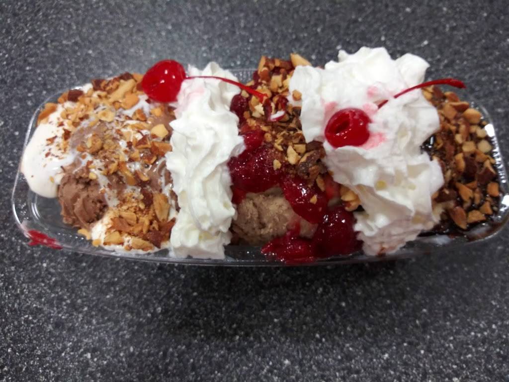 Braums Ice Cream & Burger Restaurant | restaurant | 3601 N Story Rd, Irving, TX 75062, USA | 9725946020 OR +1 972-594-6020