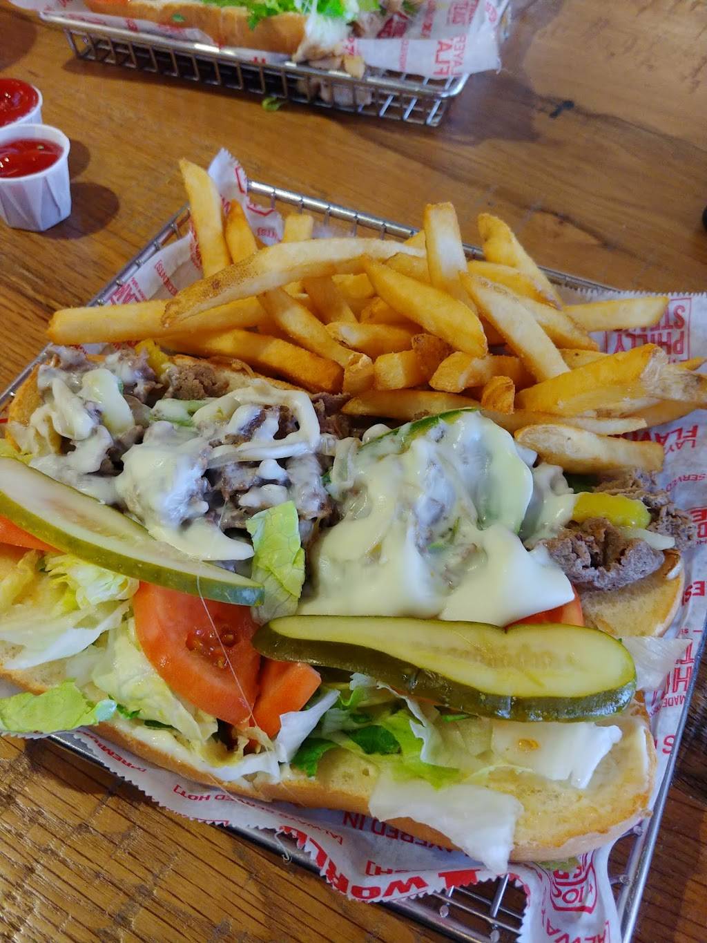 Charleys Philly Steaks | restaurant | 6975 E Broad St, Columbus, OH 43213, USA | 6147150559 OR +1 614-715-0559