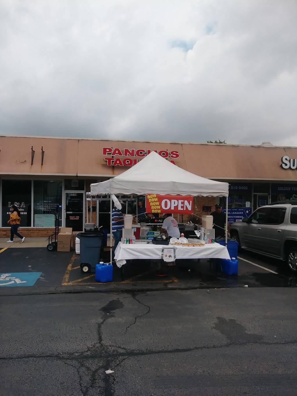 Panchos Taqueria | restaurant | 1777 Bloomingdale Rd, Glendale Heights, IL 60139, USA | 6305804001 OR +1 630-580-4001