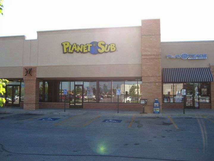 Planet Sub | restaurant | 13161 State Line Rd, Kansas City, MO 64145, USA | 8169425099 OR +1 816-942-5099