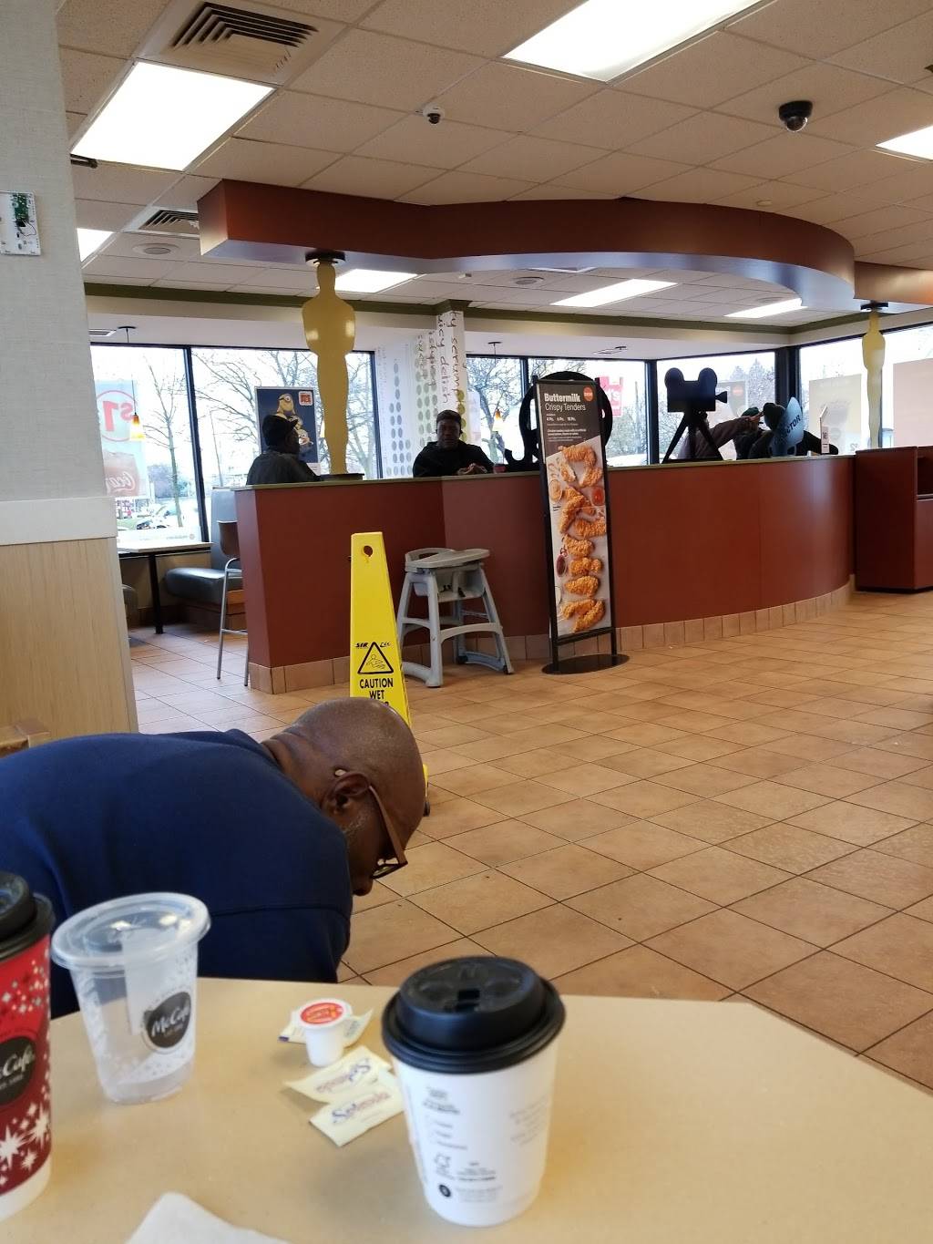 McDonalds | cafe | 920 W North Ave, Milwaukee, WI 53205, USA | 4143746565 OR +1 414-374-6565