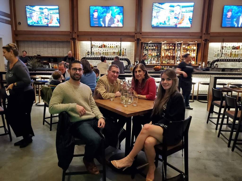 FLOODWATER | restaurant | 152 Shoreline Hwy, Mill Valley, CA 94941, USA | 4158434545 OR +1 415-843-4545