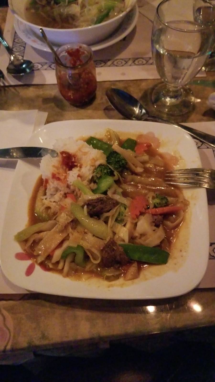 Restaurant Saigon | restaurant | 425 Rue Hériot, Drummondville, QC J2B 1B4, Canada | 8194784397 OR +1 819-478-4397