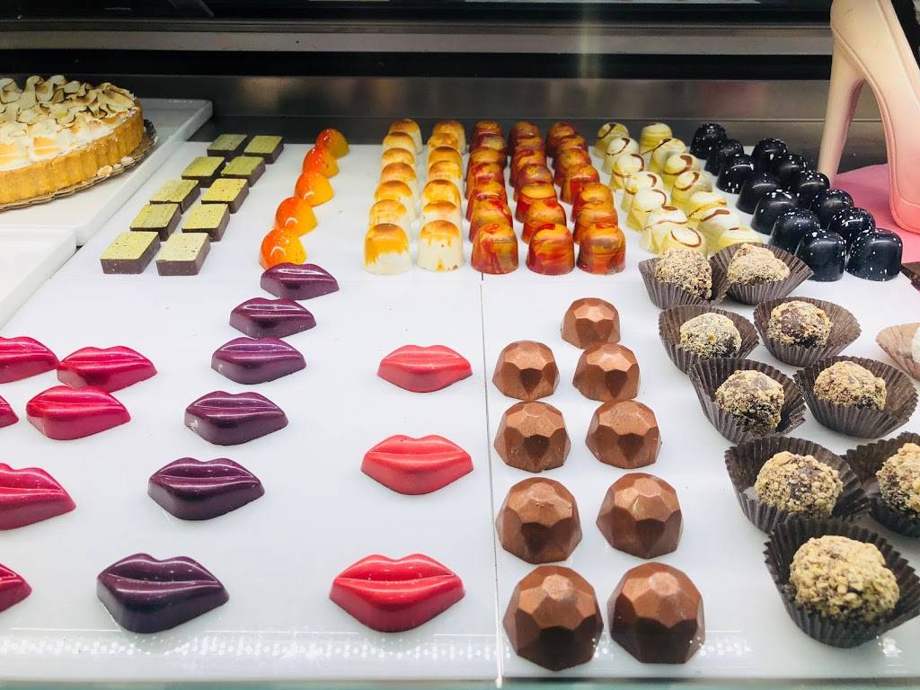 Le Macaron French Pastries | restaurant | Yonkers, NY 10710, USA | 9144234305 OR +1 914-423-4305