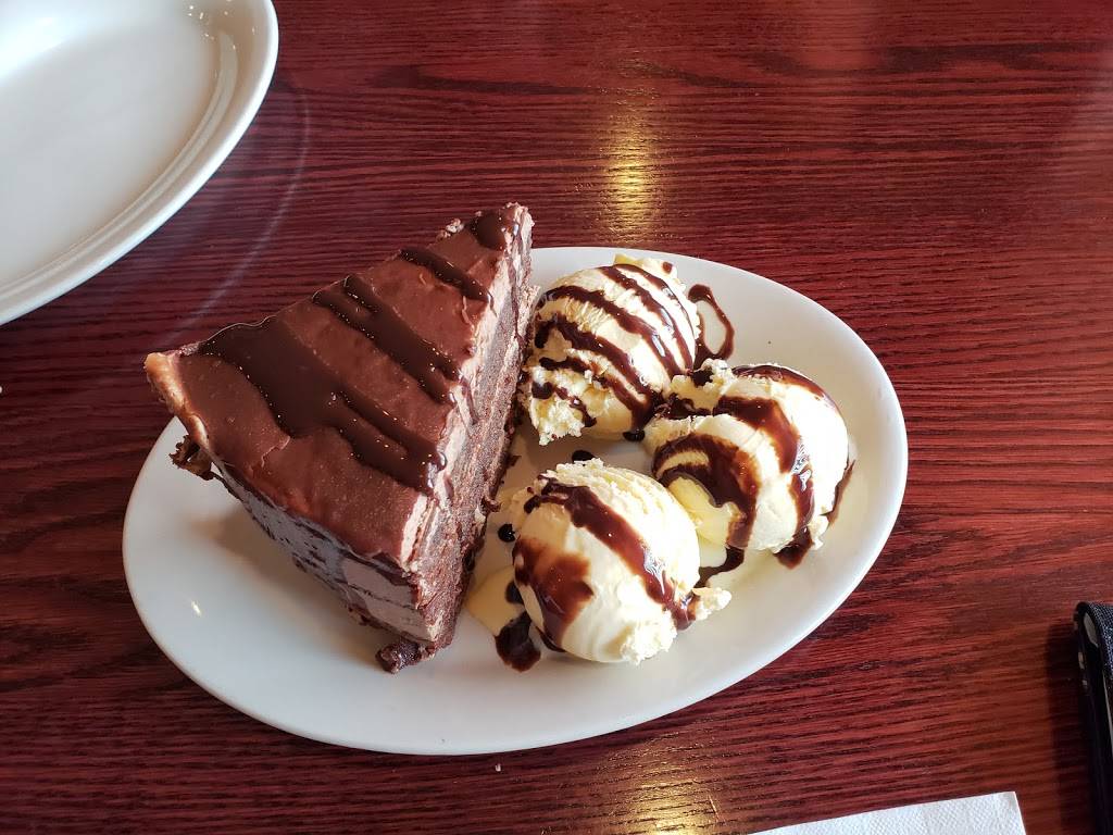 Sarnas Classic Grill | restaurant | 3939 University Ave NE, Columbia Heights, MN 55421, USA | 7637883939 OR +1 763-788-3939