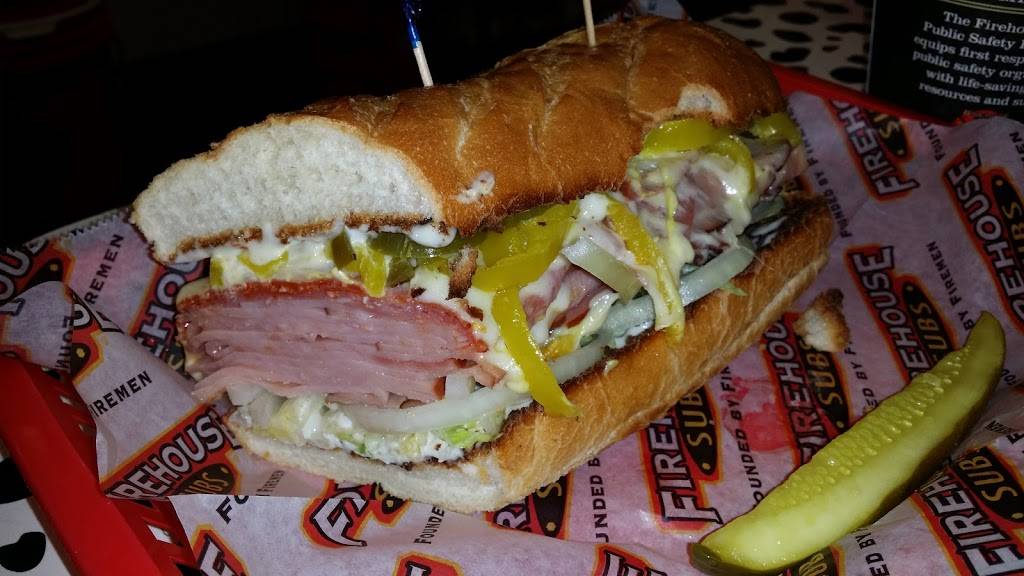 Firehouse Subs | meal delivery | 4400 Bee Ridge Rd, Sarasota, FL 34233, USA | 9413427827 OR +1 941-342-7827