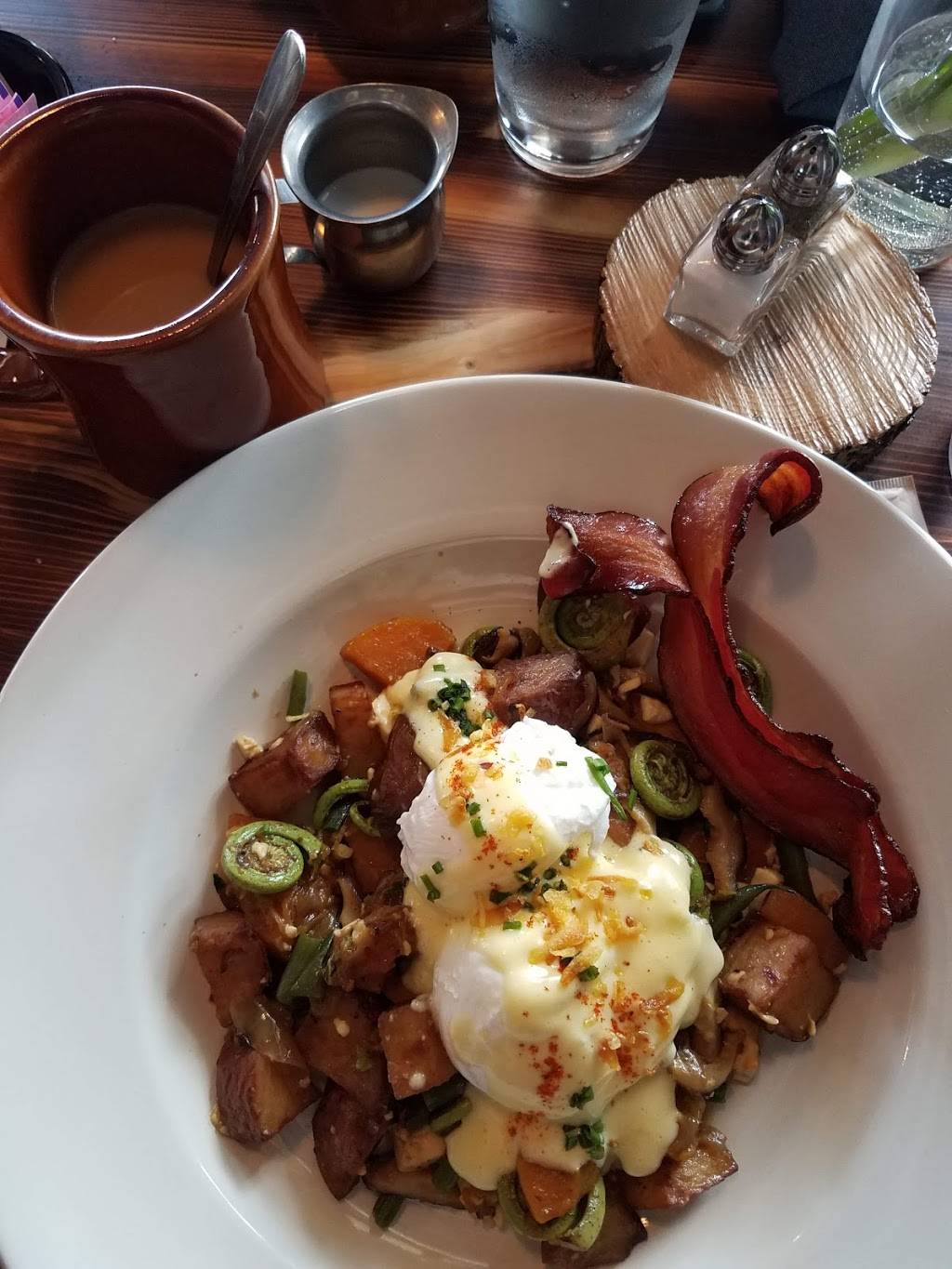 Wild Roots Restaurant | restaurant | 6807 W Becher St, West Allis, WI 53219, USA | 4142319081 OR +1 414-231-9081