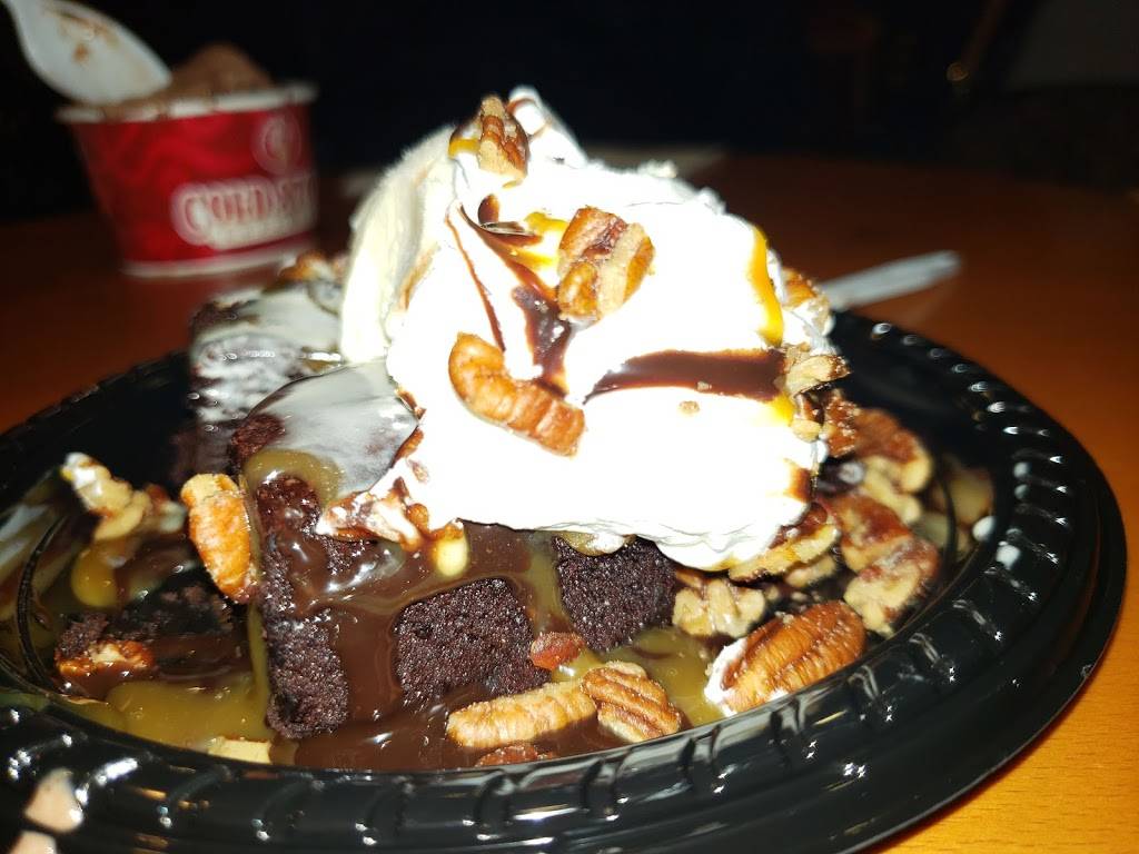 Cold Stone Creamery | bakery | 23 W Jefferson Ave, Naperville, IL 60540, USA | 6303695646 OR +1 630-369-5646
