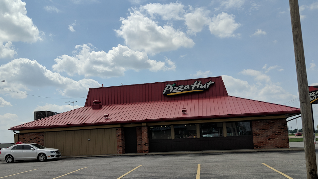 Pizza Hut | meal takeaway | 710 Edwardsville Rd, Troy, IL 62294, USA | 6186673091 OR +1 618-667-3091