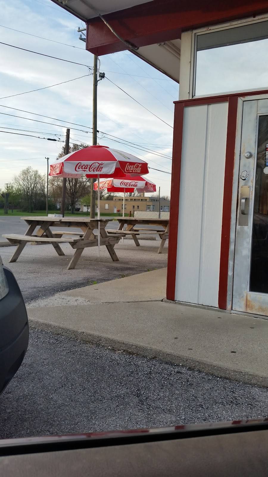Hoosier Drive-In | restaurant | 1525 Etna Ave, Huntington, IN 46750, USA | 2603567826 OR +1 260-356-7826