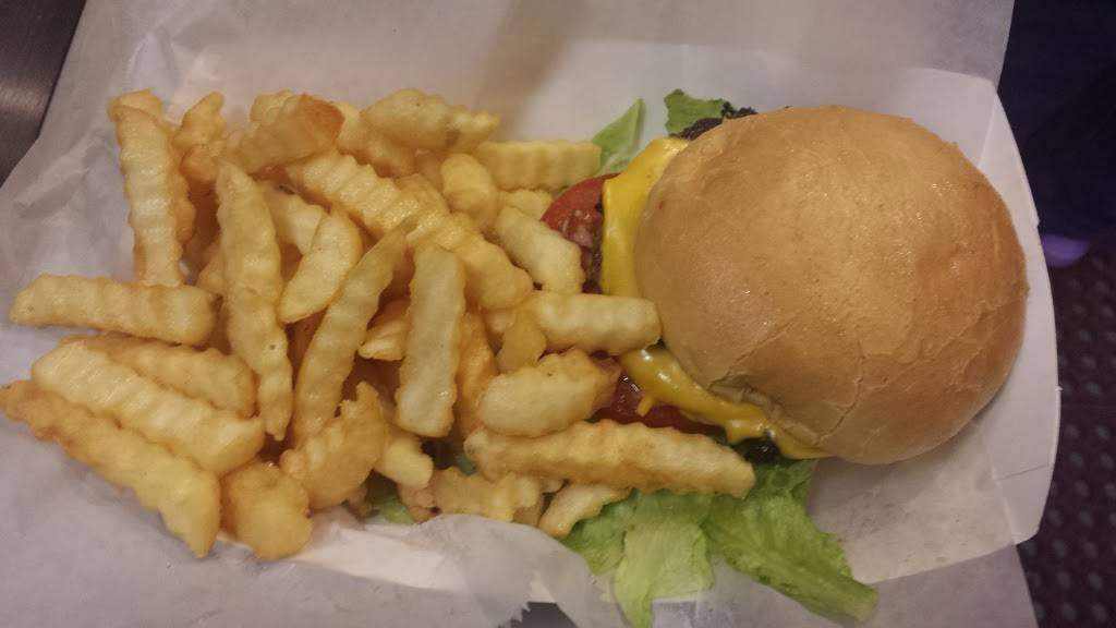 Quijanos Bar and Grill | restaurant | 1930 SE 6th St, Des Moines, IA 50315, USA | 5152439595 OR +1 515-243-9595