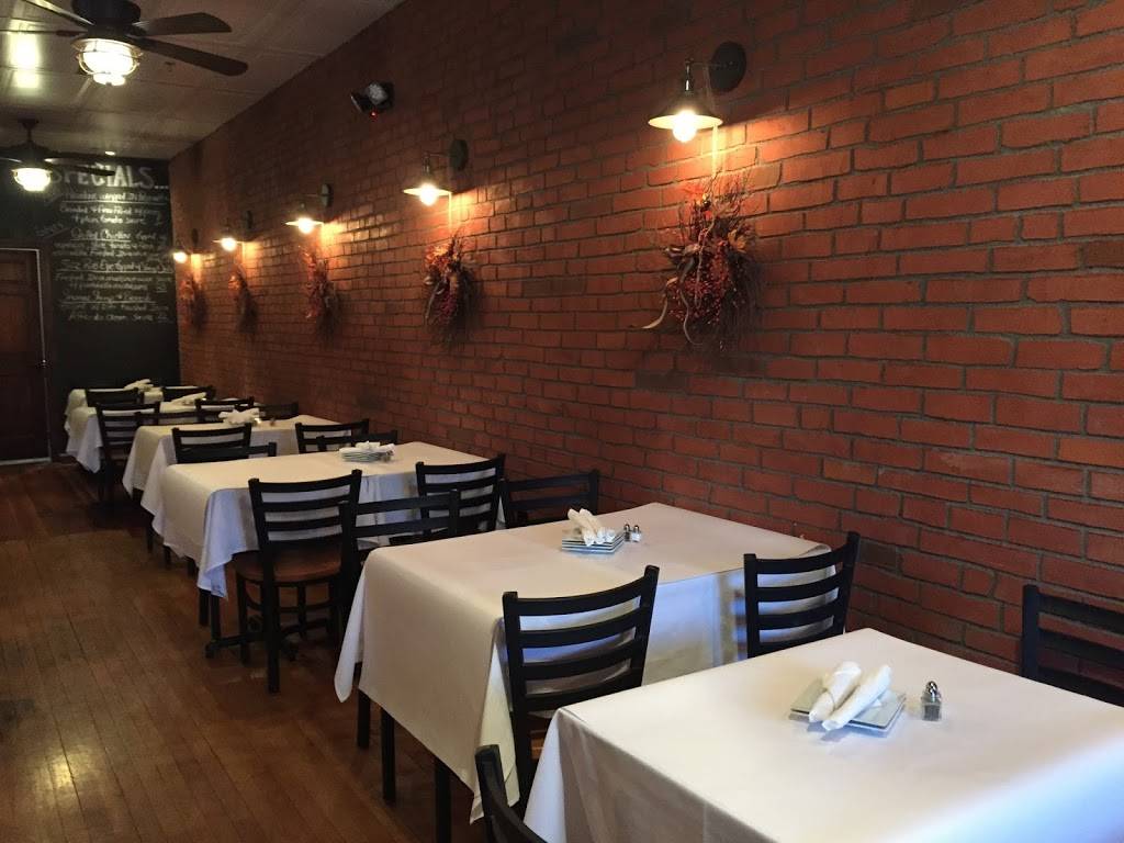 Table At 10 | restaurant | 10 N Washington St, North Attleborough, MA 02760, USA | 5085768102 OR +1 508-576-8102