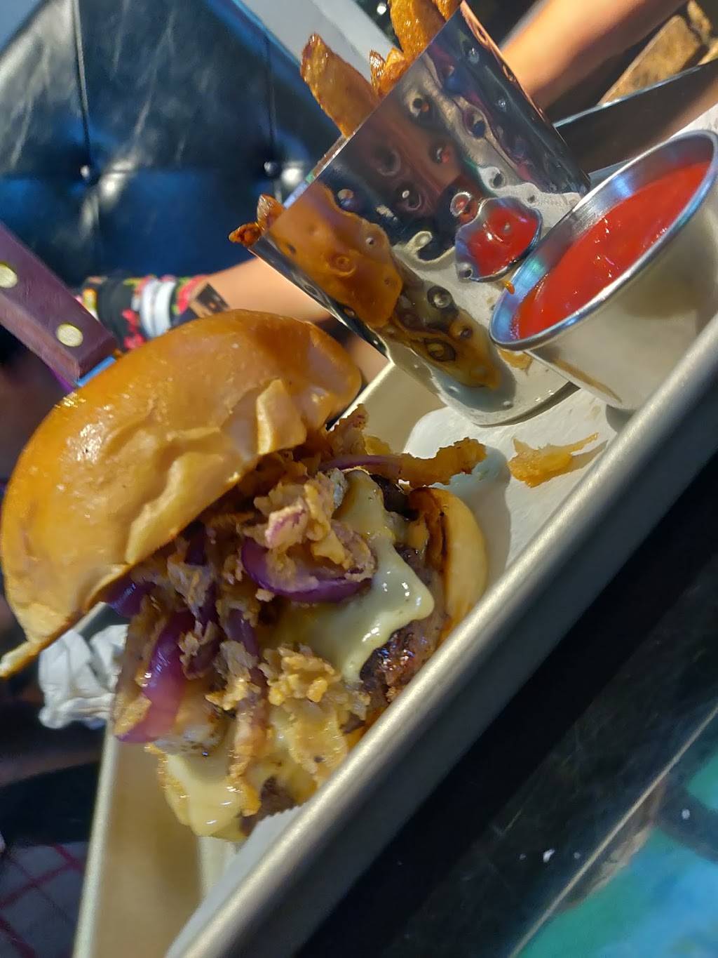 Game Day Sports Bar | restaurant | 5757 Broadway, The Bronx, NY 10463, USA | 7185481782 OR +1 718-548-1782