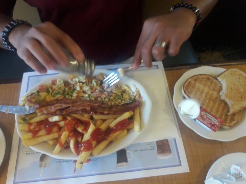 Apollo Restaurant Diner | restaurant | 630 Merrick Ave, East Meadow, NY 11554, USA | 5162921620 OR +1 516-292-1620