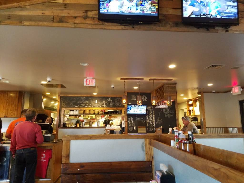 Moonswiners Bar-B-Q | meal takeaway | 3900 Okeechobee Rd, Fort Pierce, FL 34947, USA | 7724646766 OR +1 772-464-6766