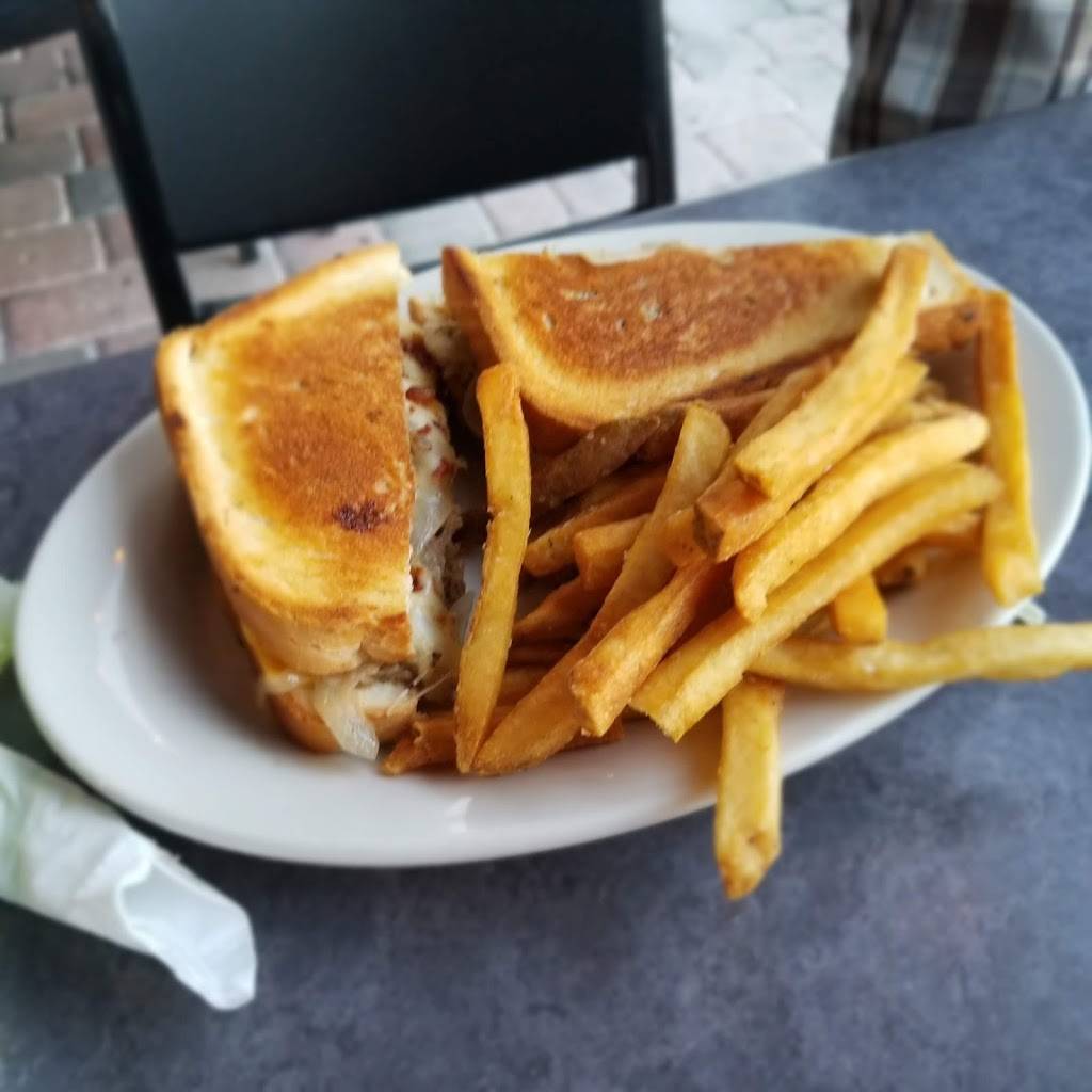 Lucilles American Cafe | restaurant | 2250 Weston Rd, Weston, FL 33326, USA | 9543849007 OR +1 954-384-9007