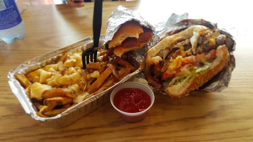 Five Guys | meal takeaway | 1371 Boulevard Michèle-Bohec, Blainville, QC J7C 0M4, Canada | 4509335078 OR +1 450-933-5078