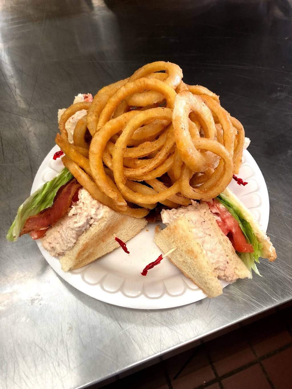 Jimmys Famous Beef & Seafood | restaurant | 71 High St, Danvers, MA 01923, USA | 9787749748 OR +1 978-774-9748