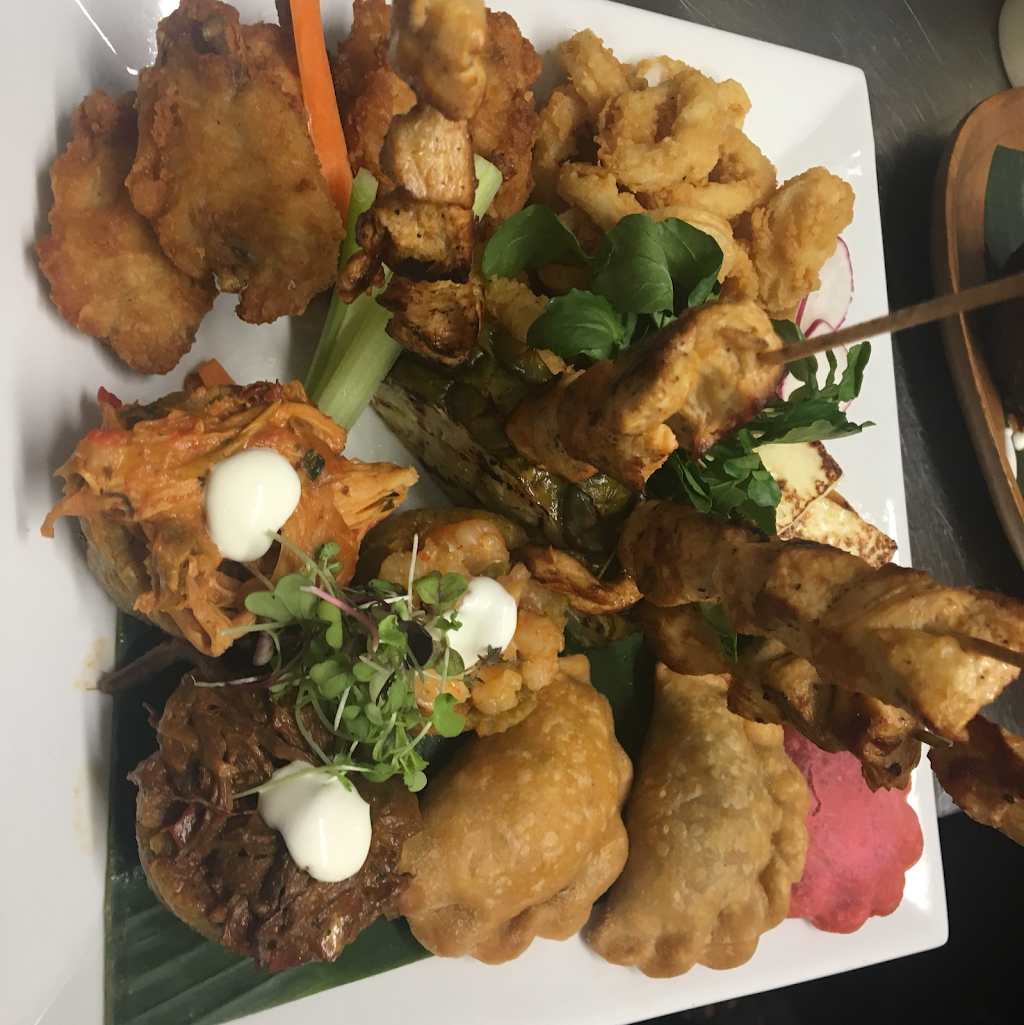 Rulay Lounge Bar & Restaurant | night club | 2959 Webster Ave, Bronx, NY 10458, USA | 9292659357 OR +1 929-265-9357