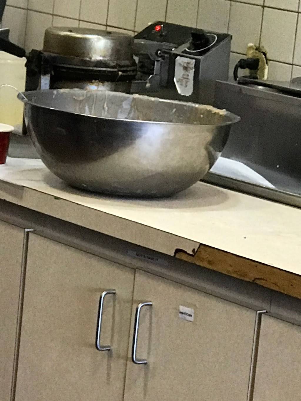 Cold Stone Creamery | bakery | 205 Maple Ave E, Vienna, VA 22180, USA | 7032811940 OR +1 703-281-1940