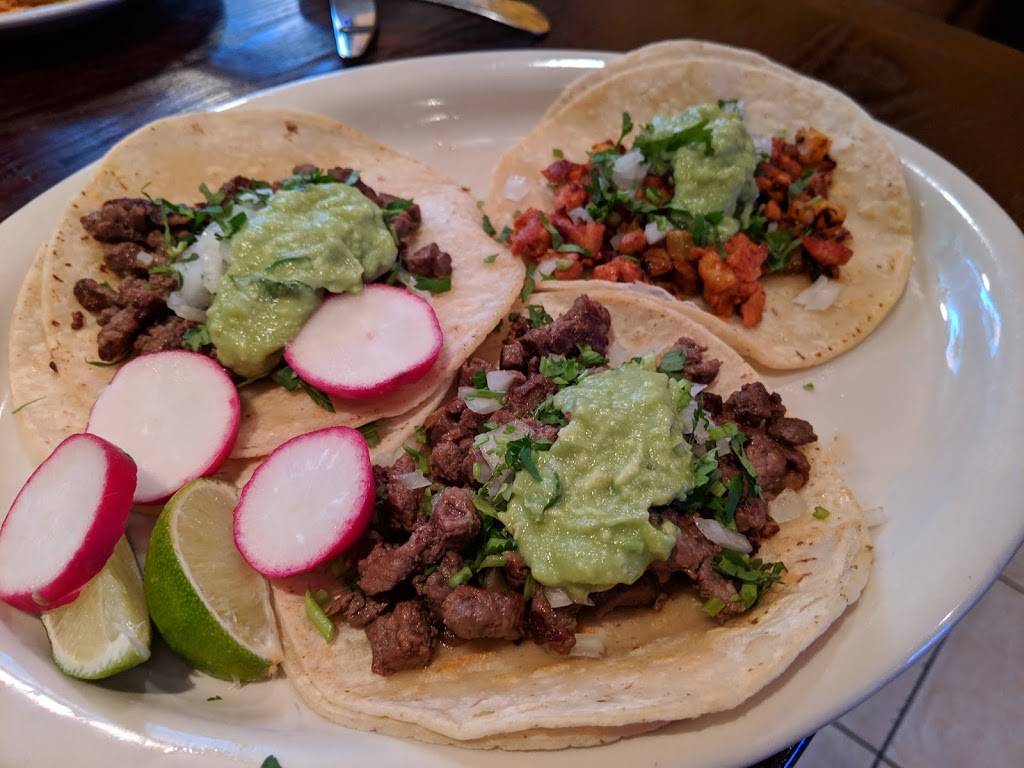 El Nopal | restaurant | 631 5th Ave, Brooklyn, NY 11215, USA | 7185412732 OR +1 718-541-2732