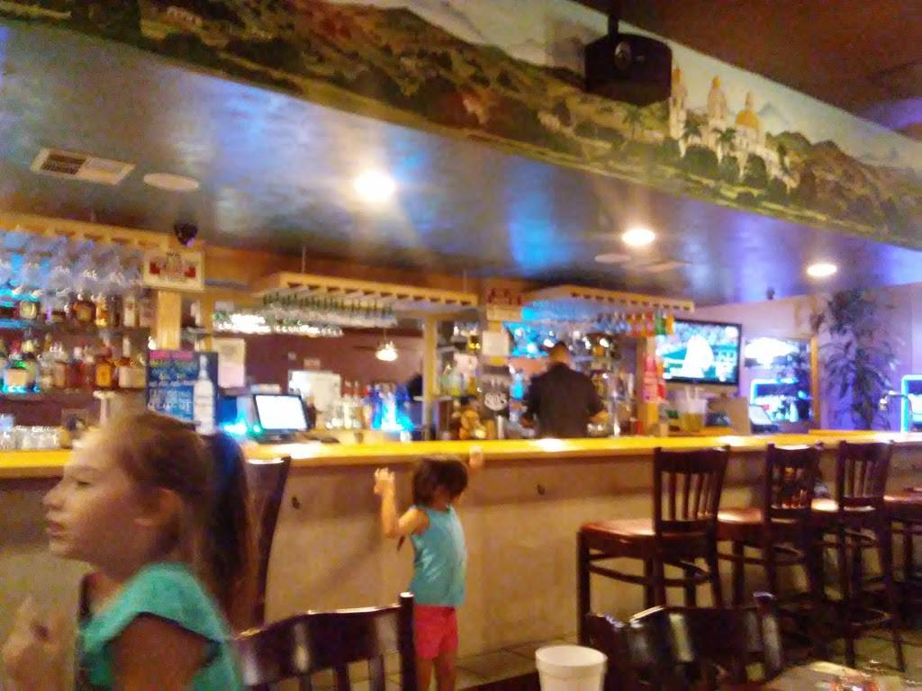 La Fiesta Restaurant Bar | restaurant | 106 N Green St, Hanford, CA 93230, USA | 5595838775 OR +1 559-583-8775