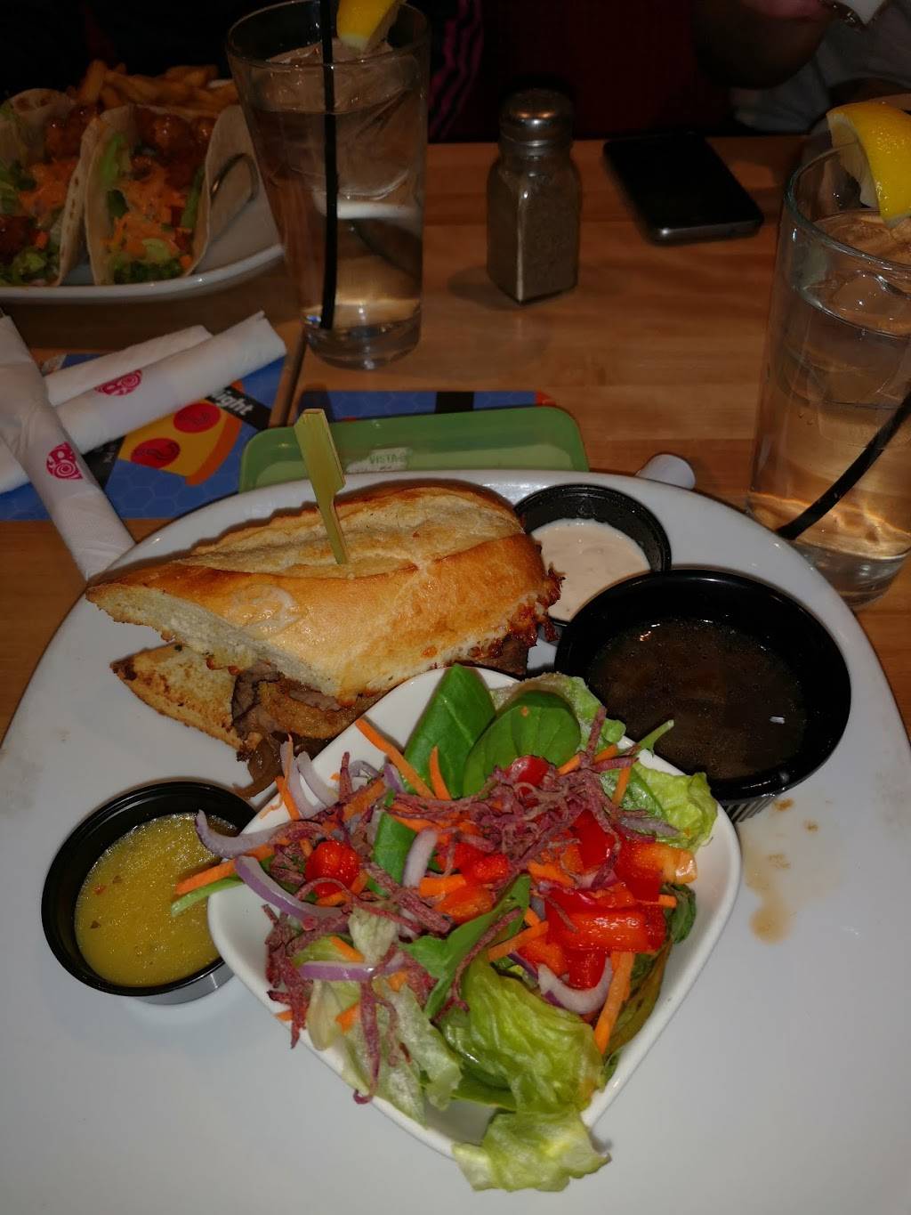 Boston Pizza | restaurant | 1219 Barton St E, Hamilton, ON L8H 2V4, Canada | 9055441313 OR +1 905-544-1313