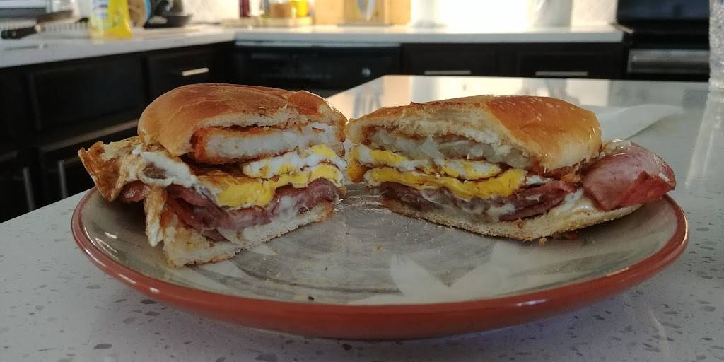 Tsunami Subs and Wraps | restaurant | 309 E Woolbright Rd, Boynton Beach, FL 33435, USA | 5617398525 OR +1 561-739-8525