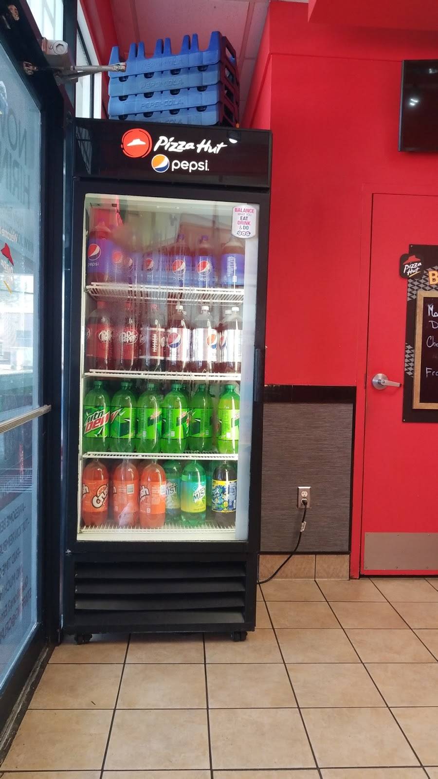 Pizza Hut | meal takeaway | 3908 Town Center Blvd, Orlando, FL 32837, USA | 4072402400 OR +1 407-240-2400