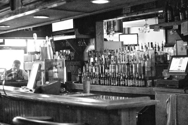 Joes Grille | restaurant | 6645 82nd St, Indianapolis, IN 46250, USA | 3178455146 OR +1 317-845-5146