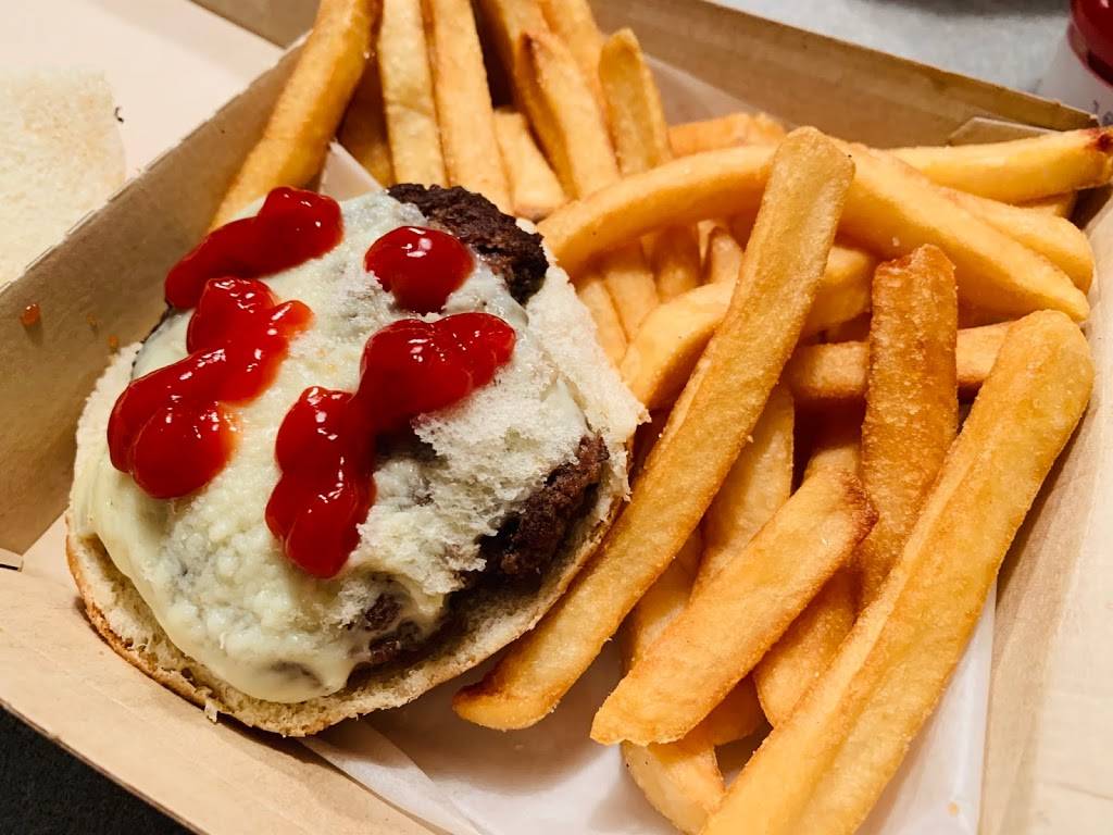 Delcos Original Steaks & Hoagies | restaurant | 152 Painters Crossing, Chadds Ford, PA 19317, USA | 6105588289 OR +1 610-558-8289