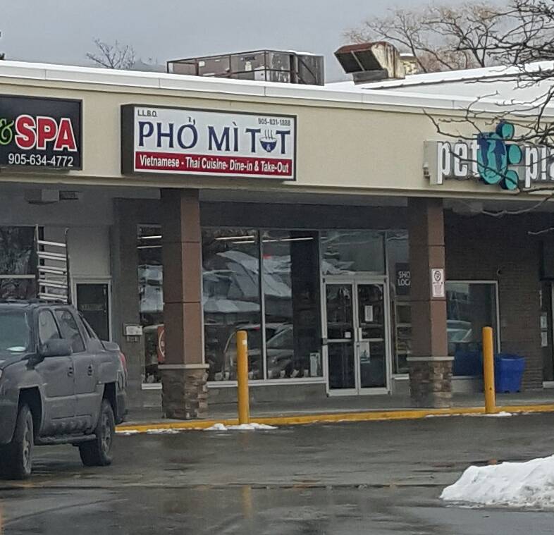 Pho Mi T&T | restaurant | 583 Brant St, Burlington, ON L7R 2G6, Canada | 9056311888 OR +1 905-631-1888