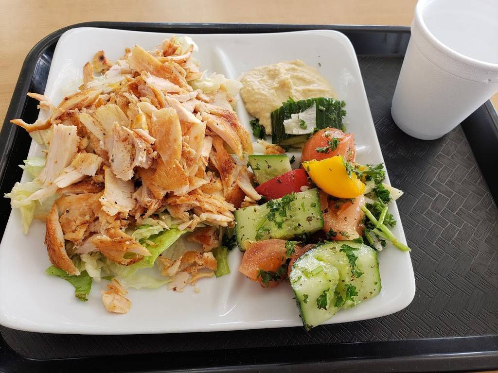 Restaurant Taouk | restaurant | 1312 Rue Roberval, Saint-Bruno-de-Montarville, QC J3V 5J1, Canada | 4504414111 OR +1 450-441-4111