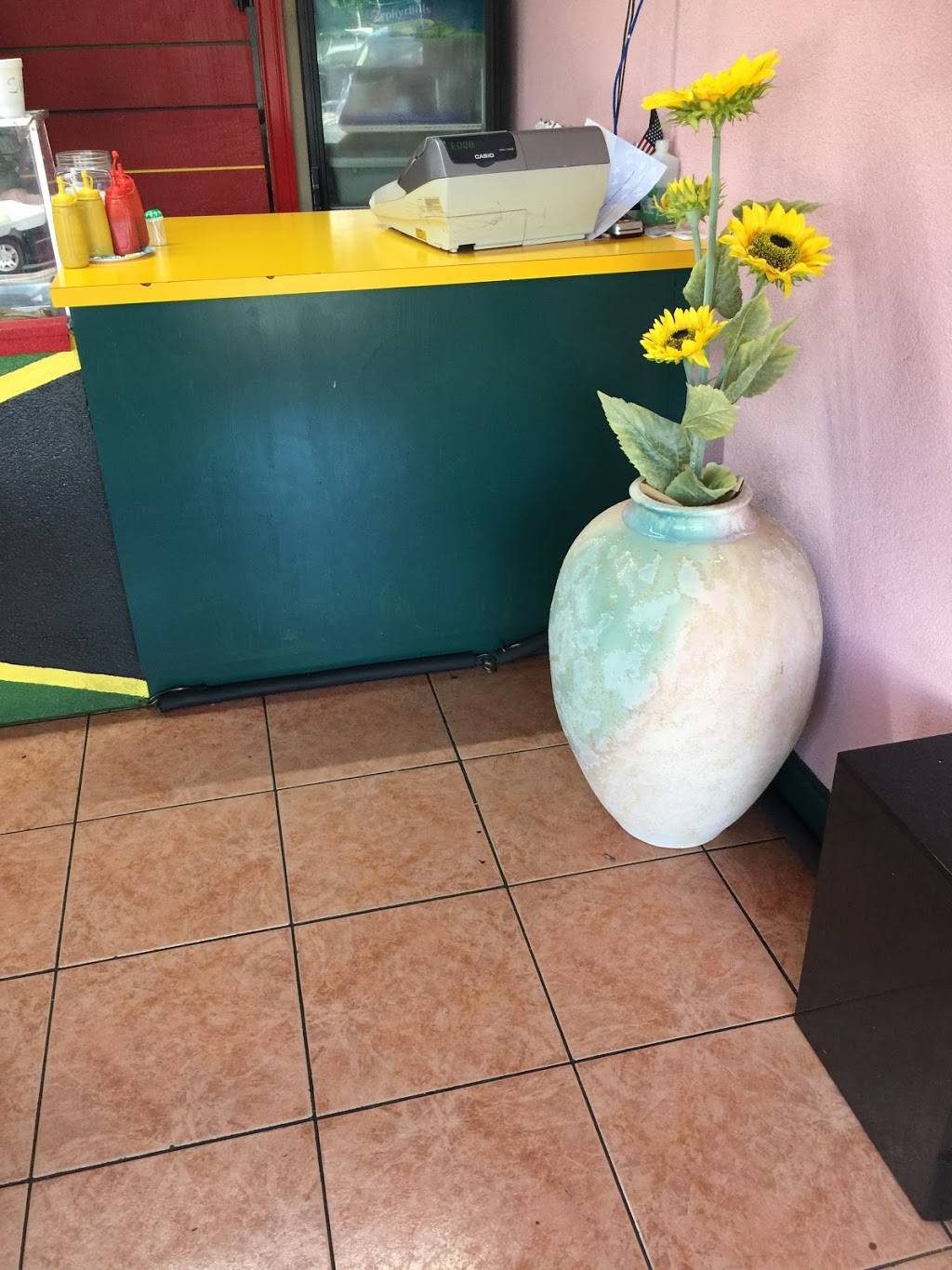 YellowTail Jamaican Restaurant | restaurant | 2988 NW 55th Ave, Lauderhill, FL 33313, USA | 9544515440 OR +1 954-451-5440