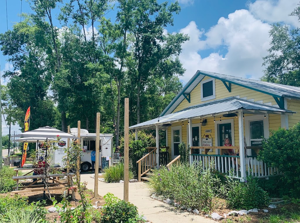 Swamp Shack BBQ | restaurant | 16863 NW Charlie Johns St, Blountstown, FL 32424, USA | 8506331990 OR +1 850-633-1990