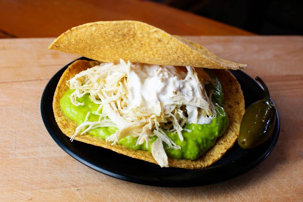 Pollo Asado Rey Del Pollo | restaurant | 7170 Lawndale St, Houston, TX 77023, USA | 2818884461 OR +1 281-888-4461