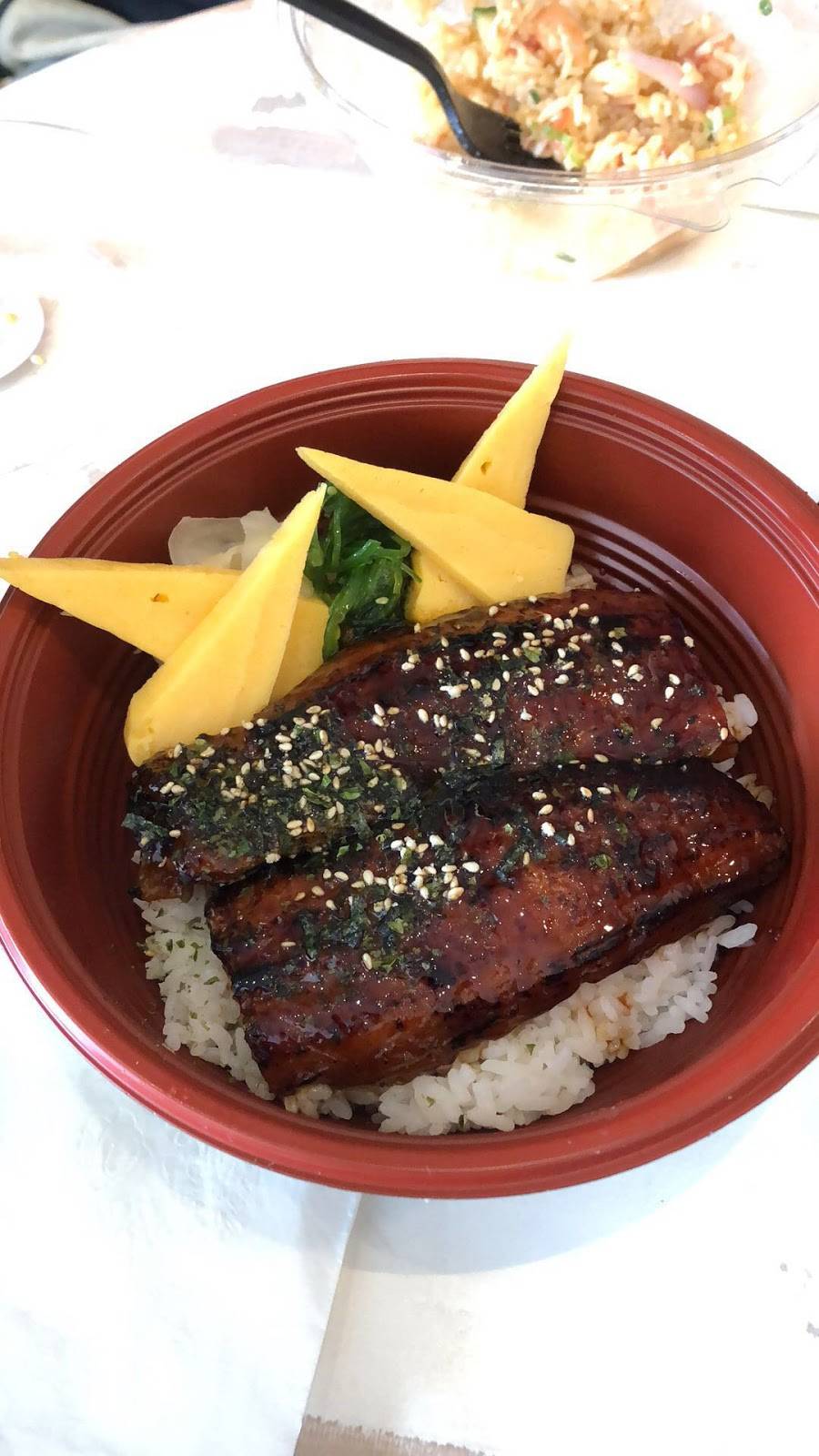 Poke Poké | restaurant | 802 W Belmont Ave, Chicago, IL 60657, USA | 7736665688 OR +1 773-666-5688