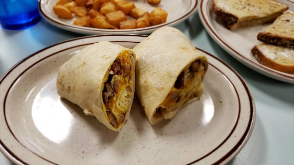 Moms Family Restaurant | restaurant | 2410 Military Rd #1563, Niagara Falls, NY 14304, USA | 7162836667 OR +1 716-283-6667