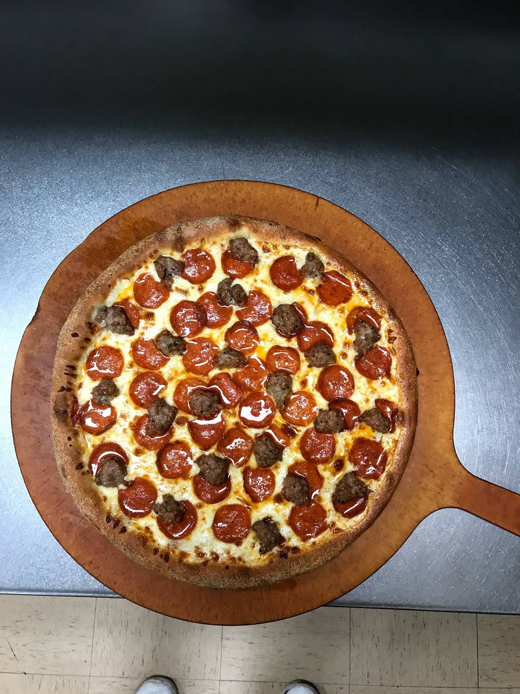 Pelicanos Pizza | meal delivery | 2218 Wooster Rd, Rocky River, OH 44116, USA | 4403330558 OR +1 440-333-0558